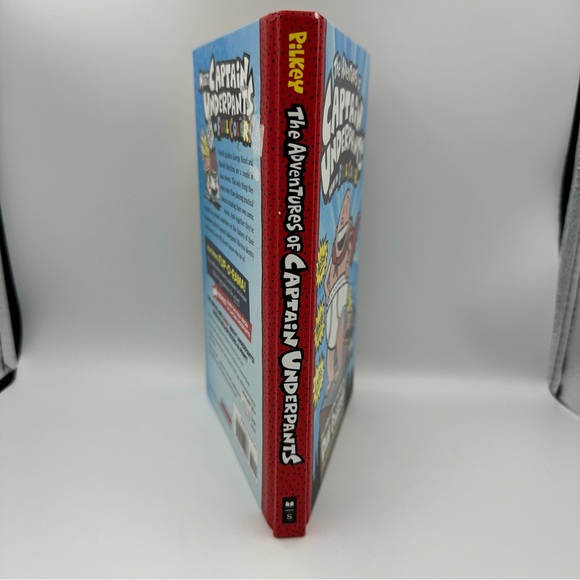 Book: Hardcover 1997 The Adventures of Captain Underpants - Scholastic - Picture 9 of 9